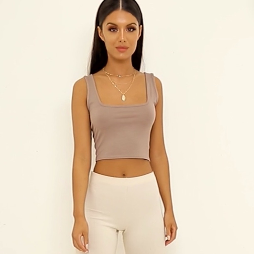 NEW prettylittlething square neck crop top!!